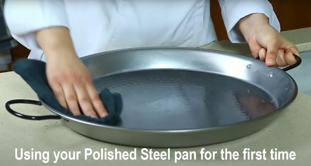 Preparing your Paella Pan