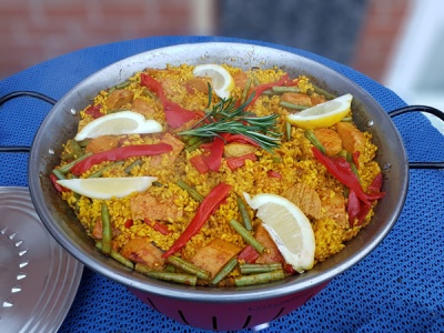 Meat-free Quorn Chicken paella