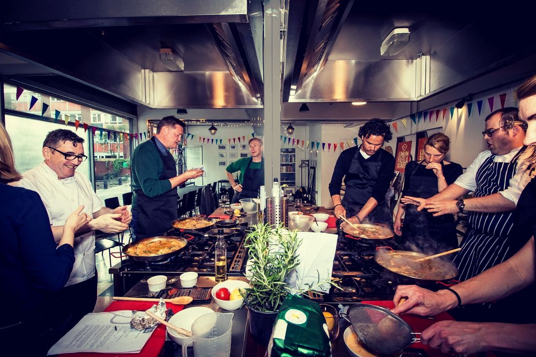 Back to school to cook paella